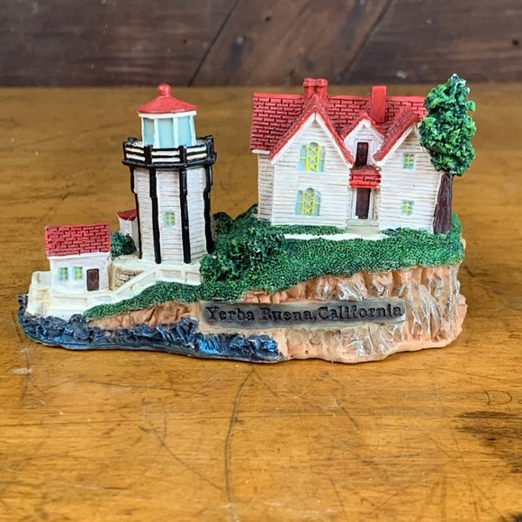 Yerba Buena Lighthouse San Francisco Bay Figurine - Picture 1 of 10